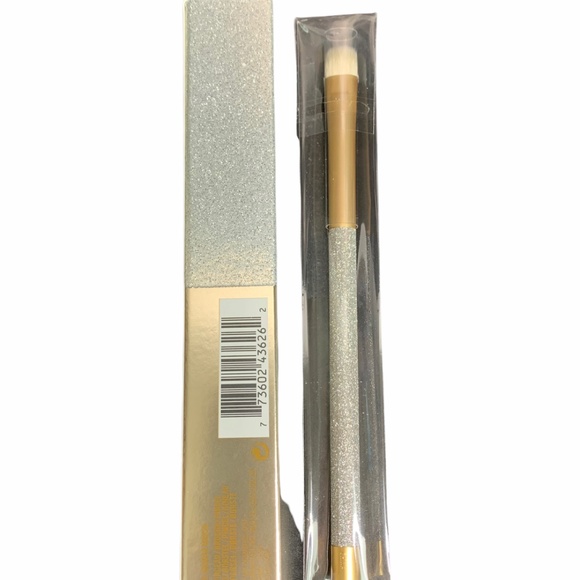 Mac Mariah Carey Eyeshadow Brush 239 Shader NIB - Picture 3 of 3